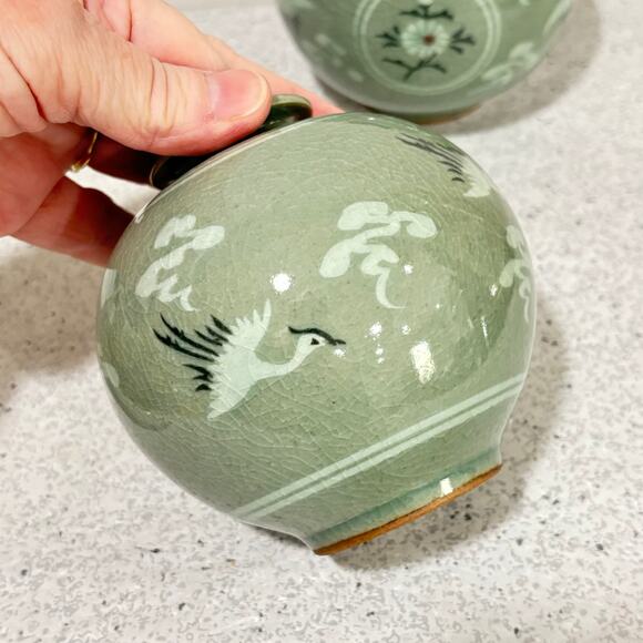 Two green celadon bud vases Asian cranes clouds & flowers hallmarked vintage - Picture 4 of 12